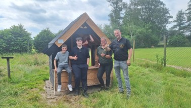 Van Treehouse Challenge naar een nieuw thuis voor de emoes